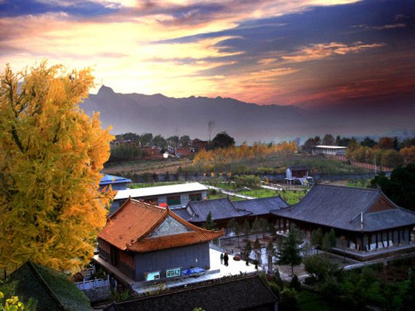 东大秦龙温泉水上乐园古观音禅寺1日游