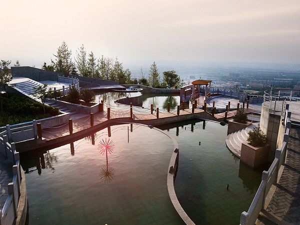 临潼芷阳湖温泉